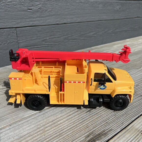 11" DG PRODUCTIONS -1996-2-1 Empire Pole Setter Truck Auger Digger Truck - Picture 2 of 16